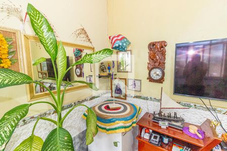 Sala 1 de casa para alugar com 2 quartos, 120m² em Irajá, Rio de Janeiro