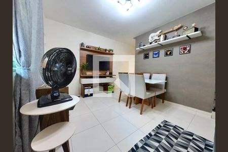 Sala de casa de condomínio para alugar com 2 quartos, 72m² em Vila Albertina, São Paulo