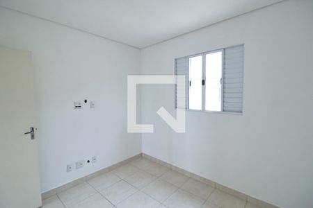 Quarto 2 de casa para alugar com 3 quartos, 60m² em Vila Baruel, São Paulo