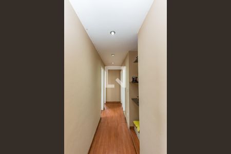 Apartamento à venda com 95m², 3 quartos e 1 vaga Apartamento à venda com 95m², 3 quartos e 1 vagaCorredor