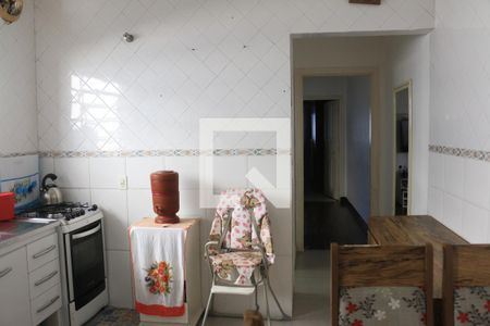 Casa à venda com 150m², 3 quartos e 2 vagasCozinha