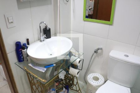 Casa à venda com 150m², 3 quartos e 2 vagasBanheiro 3