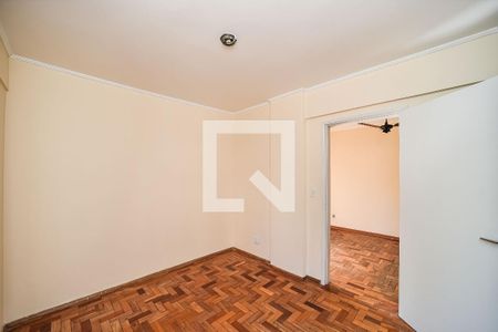 Quarto de apartamento para alugar com 1 quarto, 38m² em Jardim Lindóia, Porto Alegre