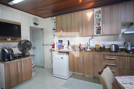 Casa à venda com 190m², 3 quartos e 3 vagas Casa à venda com 190m², 3 quartos e 3 vagasCozinha