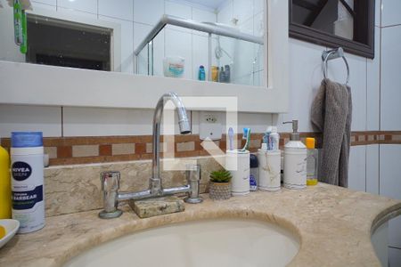 Casa à venda com 190m², 3 quartos e 3 vagas Casa à venda com 190m², 3 quartos e 3 vagasBanheiro