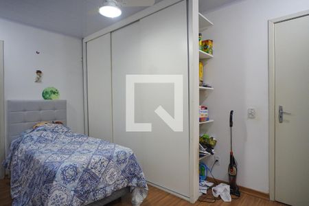 Quarto 2 de casa à venda com 2 quartos, 180m² em Parque Santa Fé, Porto Alegre