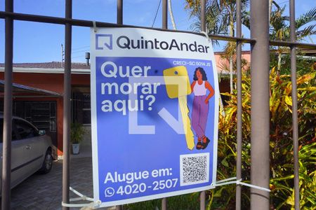 Casa à venda com 190m², 3 quartos e 3 vagas Casa à venda com 190m², 3 quartos e 3 vagasPlaquinha