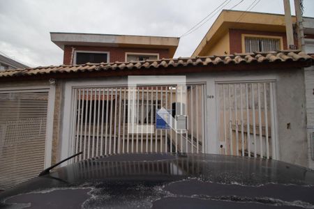 Casa à venda com 240m², 3 quartos e 3 vagasFachada