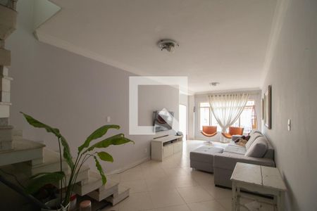 Sala de casa à venda com 3 quartos, 240m² em Vila Mazzei, São Paulo