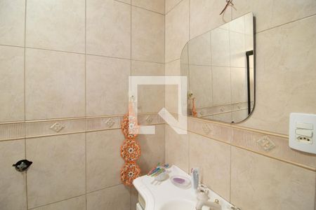 Casa à venda com 240m², 3 quartos e 3 vagasBanheiro 