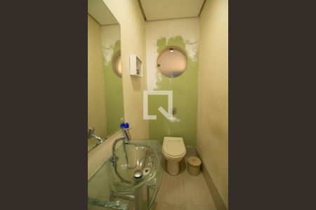 Lavabo de casa à venda com 3 quartos, 240m² em Vila Mazzei, São Paulo