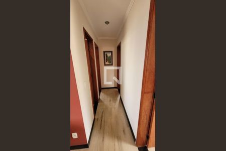 Corredor de apartamento à venda com 3 quartos, 70m² em Heliópolis, Belo Horizonte
