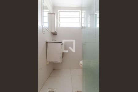 Banheiro de apartamento para alugar com 1 quarto, 40m² em Cristal, Porto Alegre