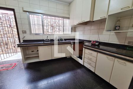 Casa à venda com 264m², 3 quartos e 3 vagas Casa à venda com 264m², 3 quartos e 3 vagasCozinha