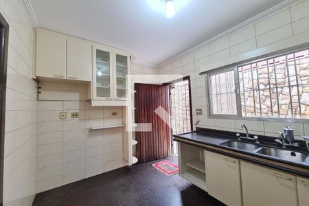 Casa à venda com 264m², 3 quartos e 3 vagas Casa à venda com 264m², 3 quartos e 3 vagasCozinha