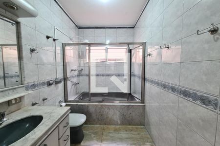 Casa à venda com 264m², 3 quartos e 3 vagas Casa à venda com 264m², 3 quartos e 3 vagasBanheiro da Suíte