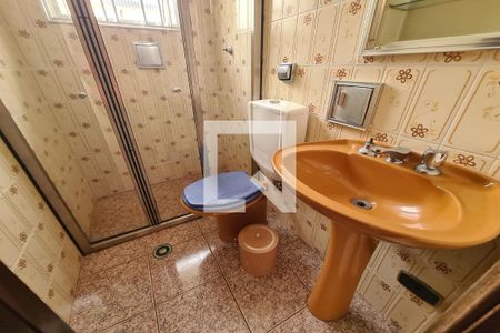 Casa à venda com 264m², 3 quartos e 3 vagas Casa à venda com 264m², 3 quartos e 3 vagasBanheiro - casa do fundo