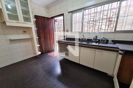 Casa à venda com 264m², 3 quartos e 3 vagas Casa à venda com 264m², 3 quartos e 3 vagasCozinha