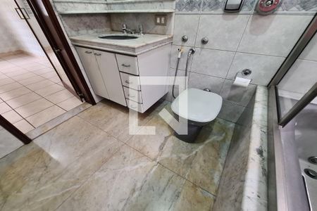 Casa à venda com 264m², 3 quartos e 3 vagas Casa à venda com 264m², 3 quartos e 3 vagasBanheiro da Suíte