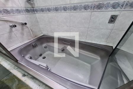 Casa à venda com 264m², 3 quartos e 3 vagas Casa à venda com 264m², 3 quartos e 3 vagasBanheiro da Suíte