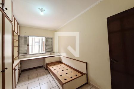 Casa à venda com 264m², 3 quartos e 3 vagas Casa à venda com 264m², 3 quartos e 3 vagasQuarto 1