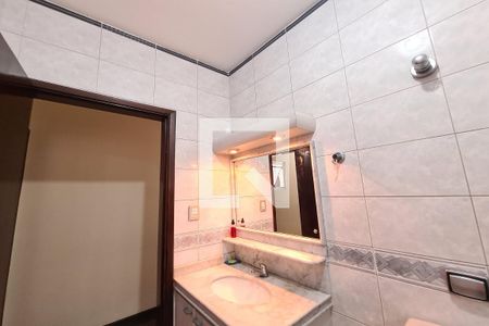 Casa à venda com 264m², 3 quartos e 3 vagas Casa à venda com 264m², 3 quartos e 3 vagasBanheiro