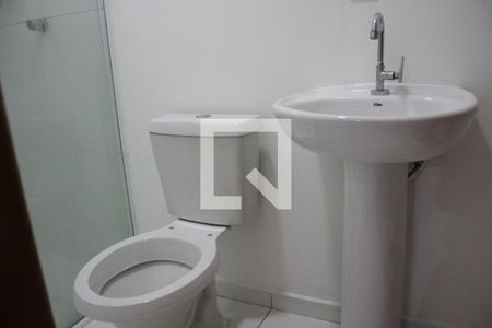 Banheiro de kitnet/studio para alugar com 1 quarto, 20m² em Belenzinho, São Paulo