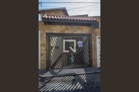 Casa à venda com 150m², 2 quartos e 4 vagasFachada