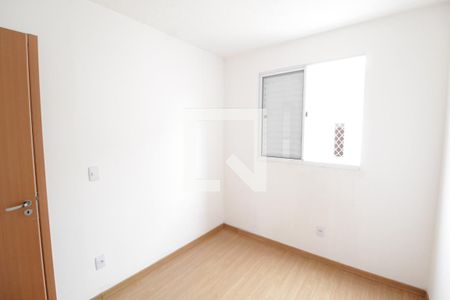 Quarto 1 de apartamento para alugar com 2 quartos, 45m² em Jardim Patricia, Uberlândia