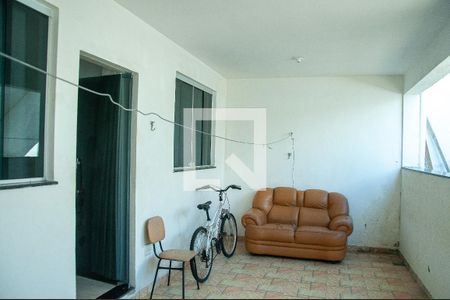 Varanda de casa à venda com 4 quartos, 140m² em Piratininga, Belo Horizonte