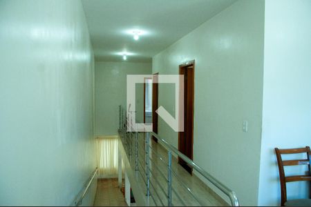 Sala de TV de casa para alugar com 4 quartos, 140m² em Piratininga, Belo Horizonte