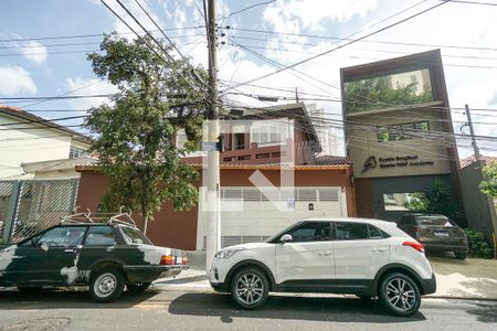 Casa para alugar com 210m², 8 quartos e 3 vagasFachada