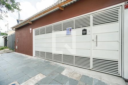 Casa para alugar com 210m², 8 quartos e 3 vagasFachada