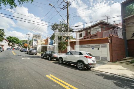 Casa para alugar com 210m², 8 quartos e 3 vagasFachada