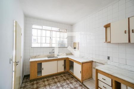 Casa para alugar com 210m², 8 quartos e 3 vagasCozinha