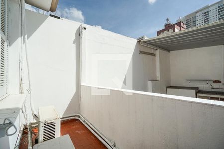 Casa para alugar com 210m², 8 quartos e 3 vagasVaranda do quarto 04