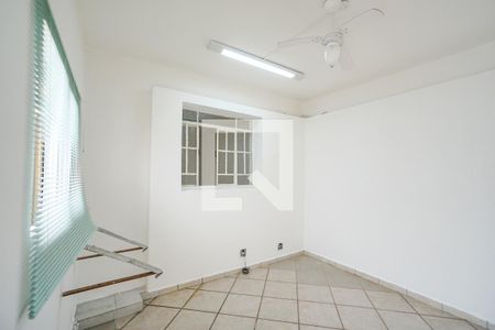 Casa para alugar com 210m², 8 quartos e 3 vagasQuarto de serviço 01