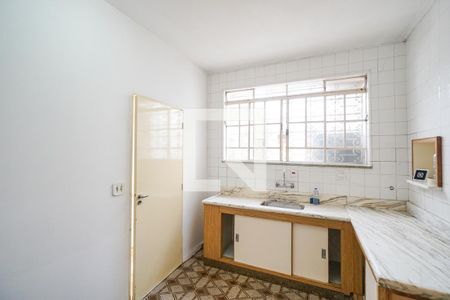 Casa para alugar com 210m², 8 quartos e 3 vagasCozinha