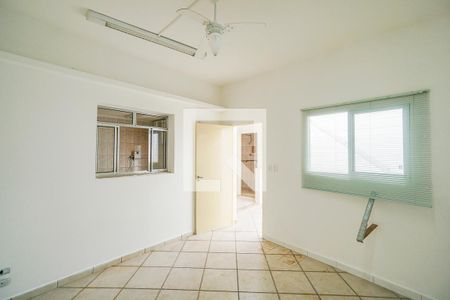 Casa para alugar com 210m², 8 quartos e 3 vagasQuarto de serviço 01