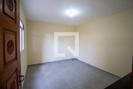 Sala de casa para alugar com 1 quarto, 20m² em Jardim das Oliveiras, Itaquaquecetuba