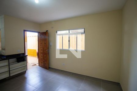Sala de casa para alugar com 1 quarto, 20m² em Jardim das Oliveiras, Itaquaquecetuba