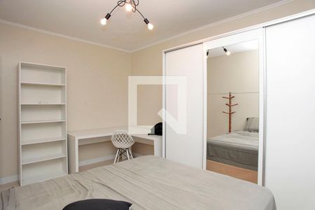Quarto 1 de apartamento para alugar com 4 quartos, 98m² em Floresta, Porto Alegre