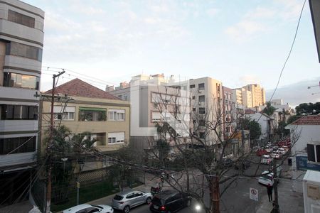 Quarto 1 Vista de apartamento para alugar com 3 quartos, 98m² em Floresta, Porto Alegre