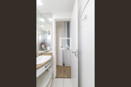 Apartamento para alugar com 74m², 2 quartos e 1 vagaBanheiro da Suite