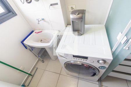 Apartamento para alugar com 74m², 2 quartos e 1 vagaÁrea de Serviço