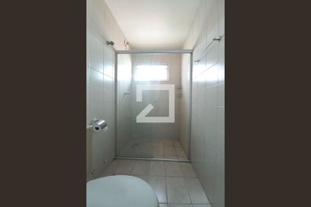 Banheiro de kitnet/studio para alugar com 1 quarto, 49m² em Botafogo, Campinas