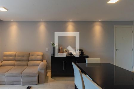 Sala de apartamento à venda com 3 quartos, 68m² em Vila Satúrnia, Campinas