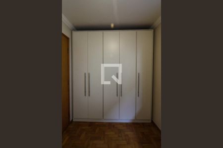 Casa à venda com 159m², 3 quartos e 2 vagasQuarto 2 - Armários