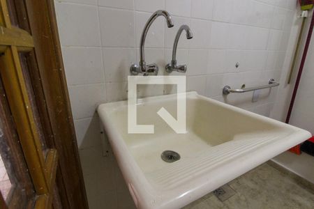 Casa à venda com 159m², 3 quartos e 2 vagasÁrea de Serviço