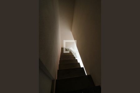 Casa à venda com 159m², 3 quartos e 2 vagasEscada